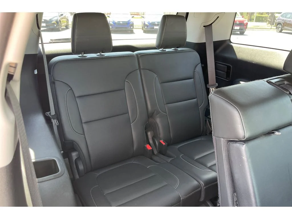 Used 2023 Summit White GMC SLT image 19