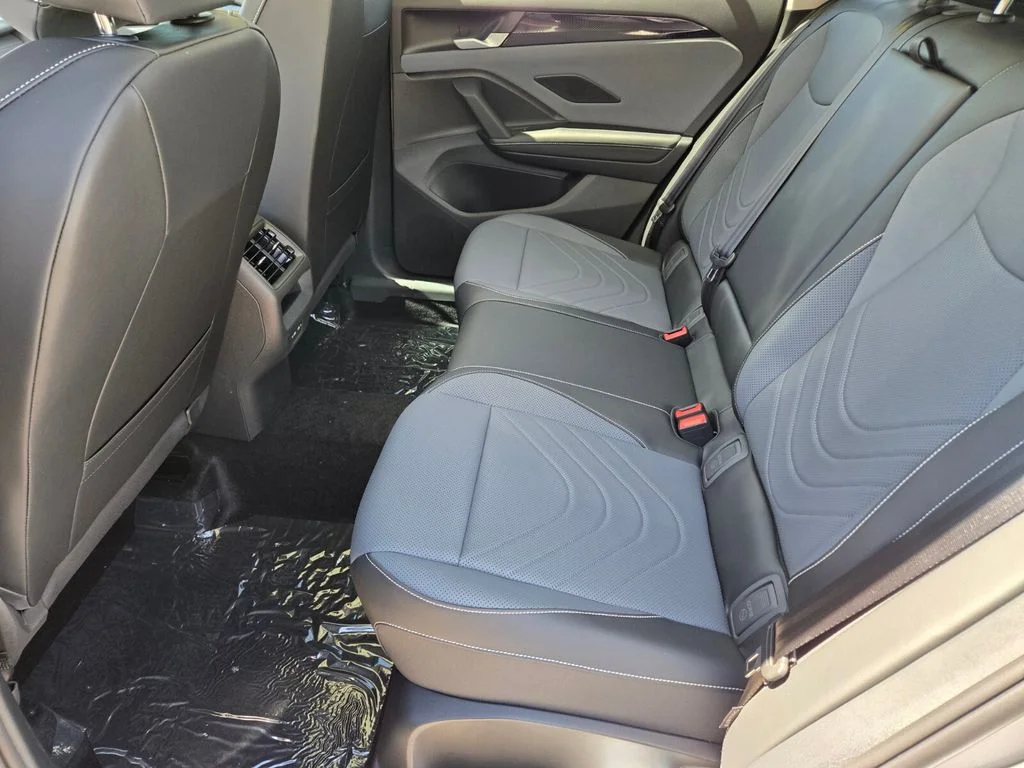 New 2026 Silver Volkswagen 2.0T SE image 7