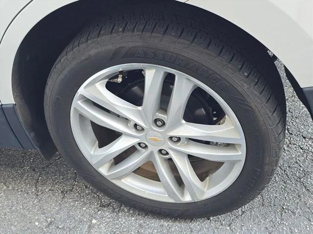 Used 2019 Beige Chevrolet Premier image 22