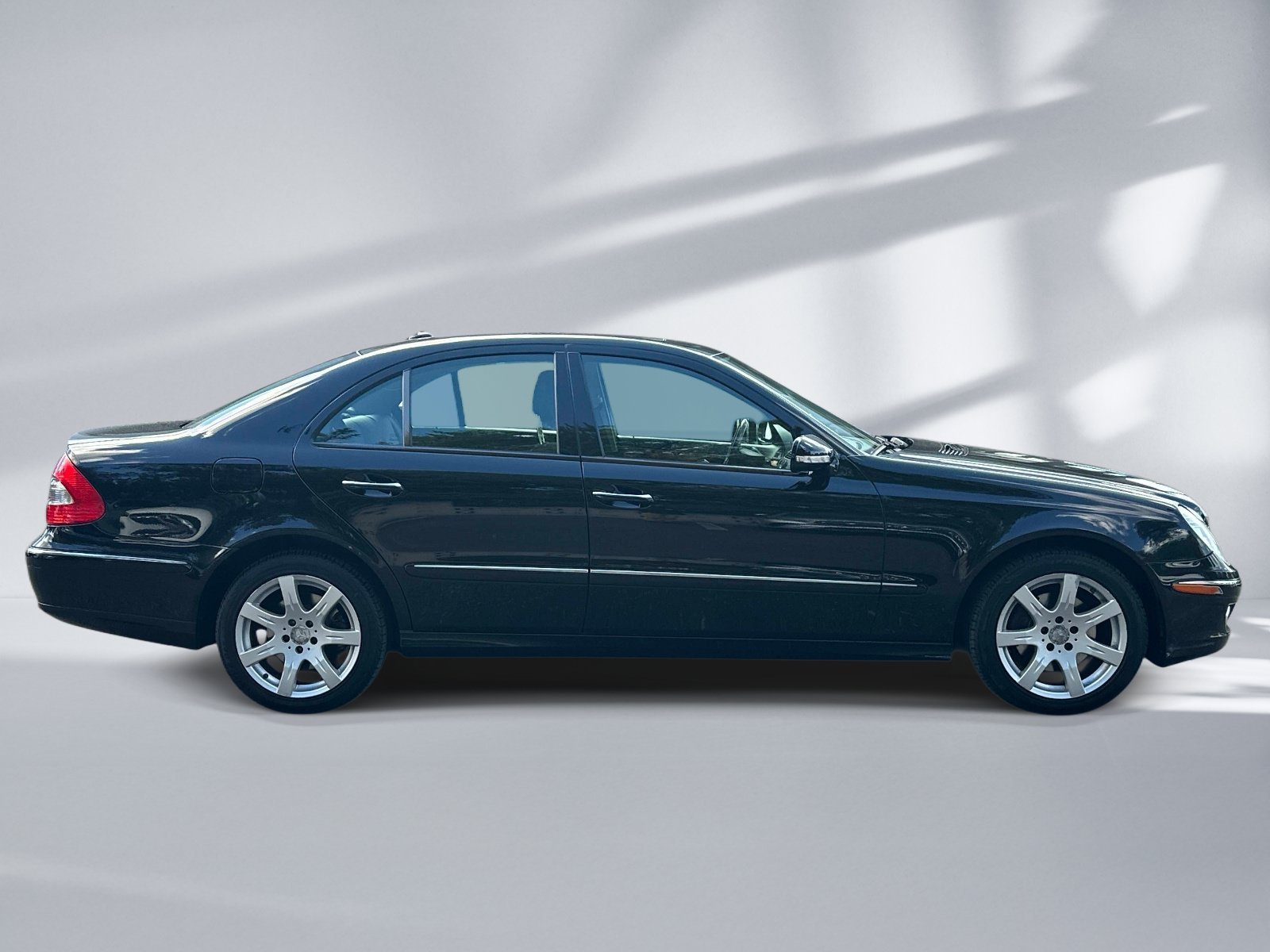 Used 2008 Black Mercedes-Benz E 350 image 5