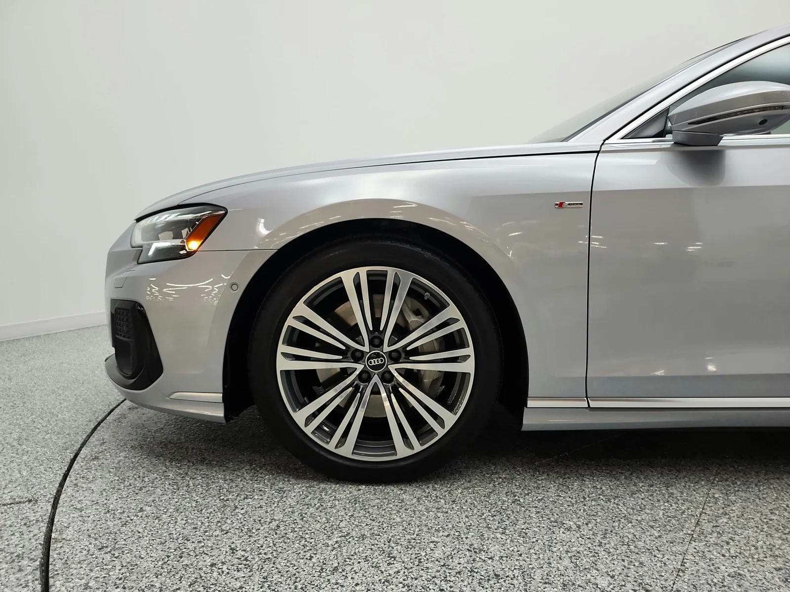 Used 2023 Florett Silver Metallic Audi L 55 TFSI quattro image 38