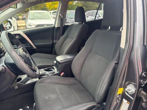 Used 2015 Gray Toyota XLE image 15