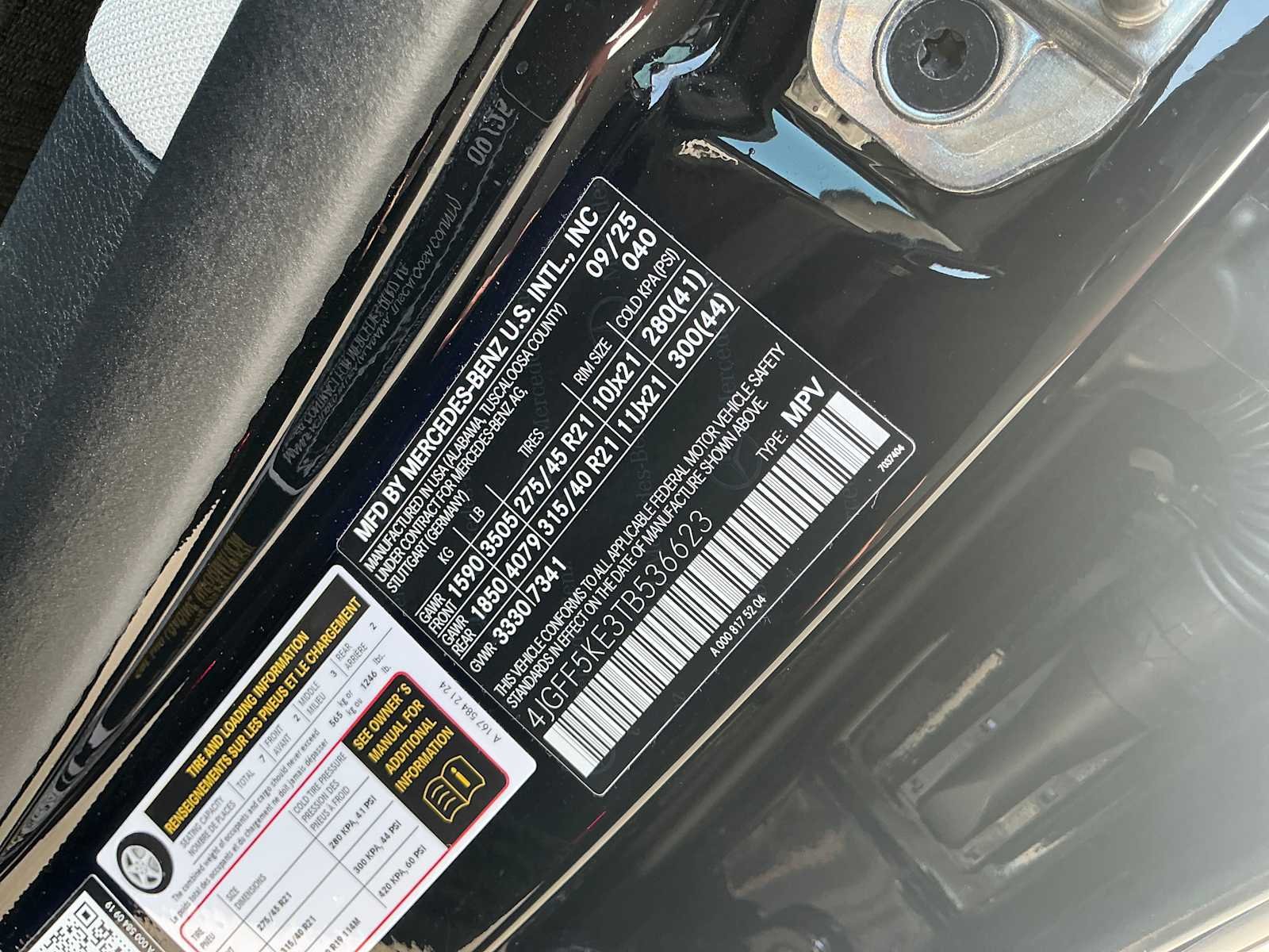 Certified Used 2026 Black Mercedes-Benz GLS 450 image 28