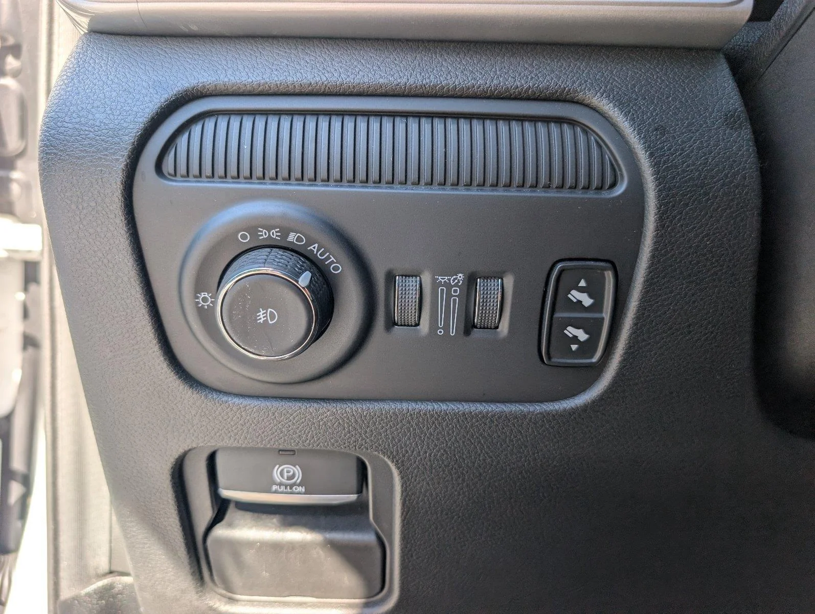 Used 2024 Bright White Clearcoat Jeep Series III image 32