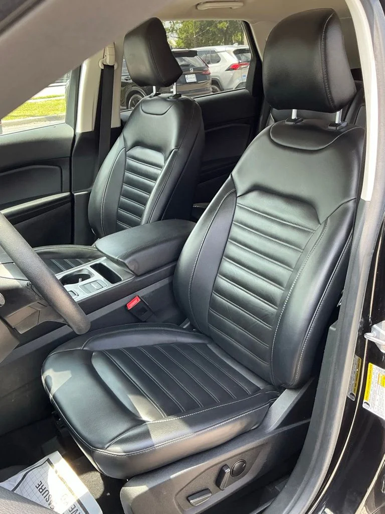 Used 2023 Black Ford SEL image 28