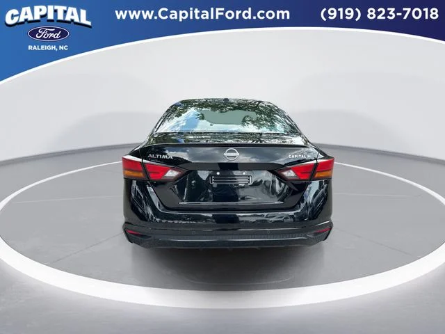 Used 2025 Black Nissan 2.5 SV image 7