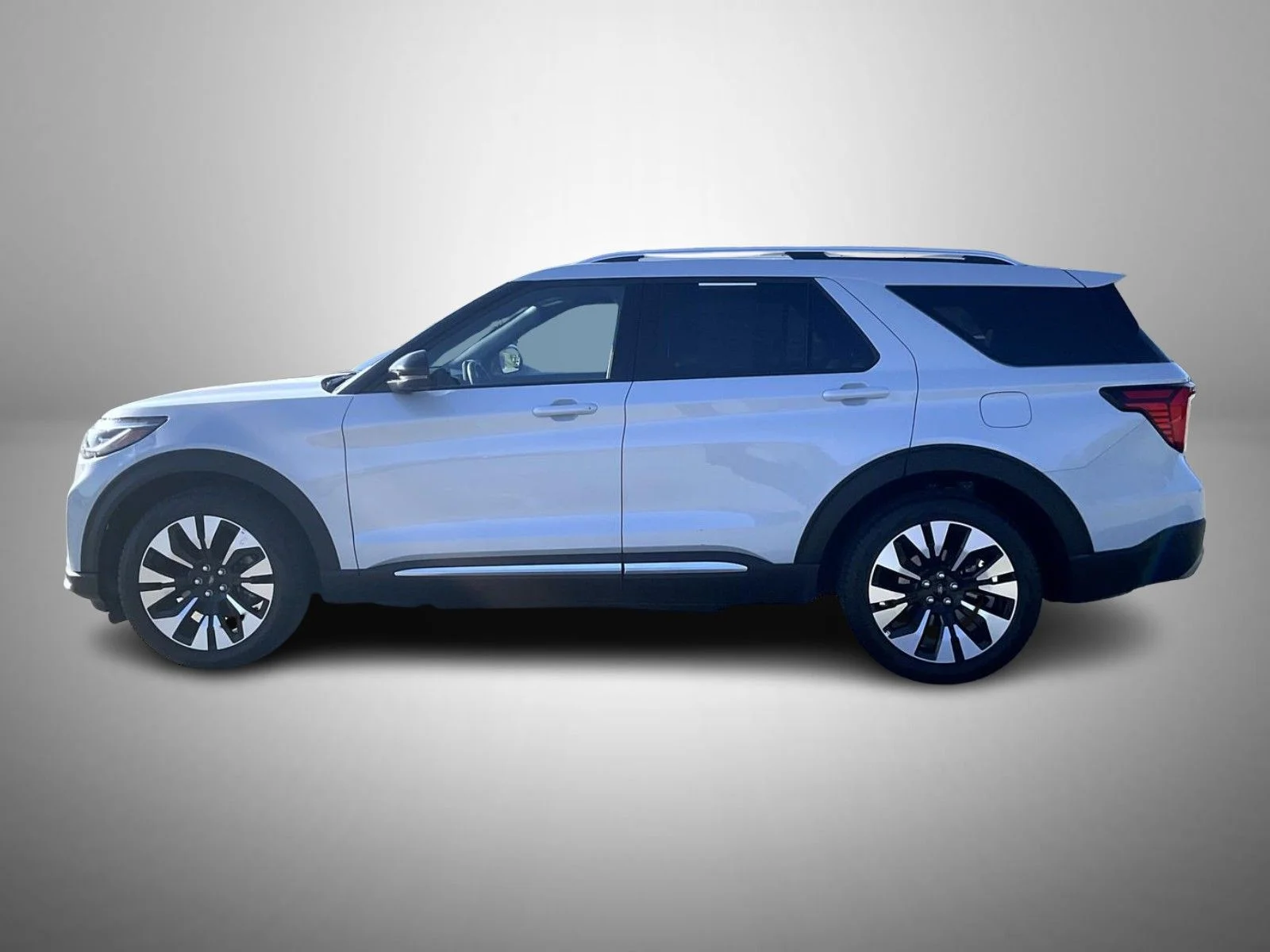 Used 2025 White Ford Platinum image 8