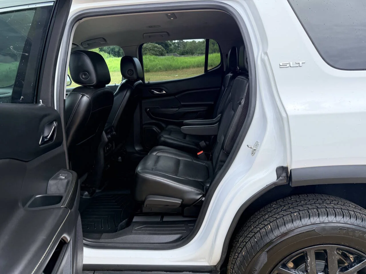 Used 2019 White GMC SLT 1 4dr SUV image 12