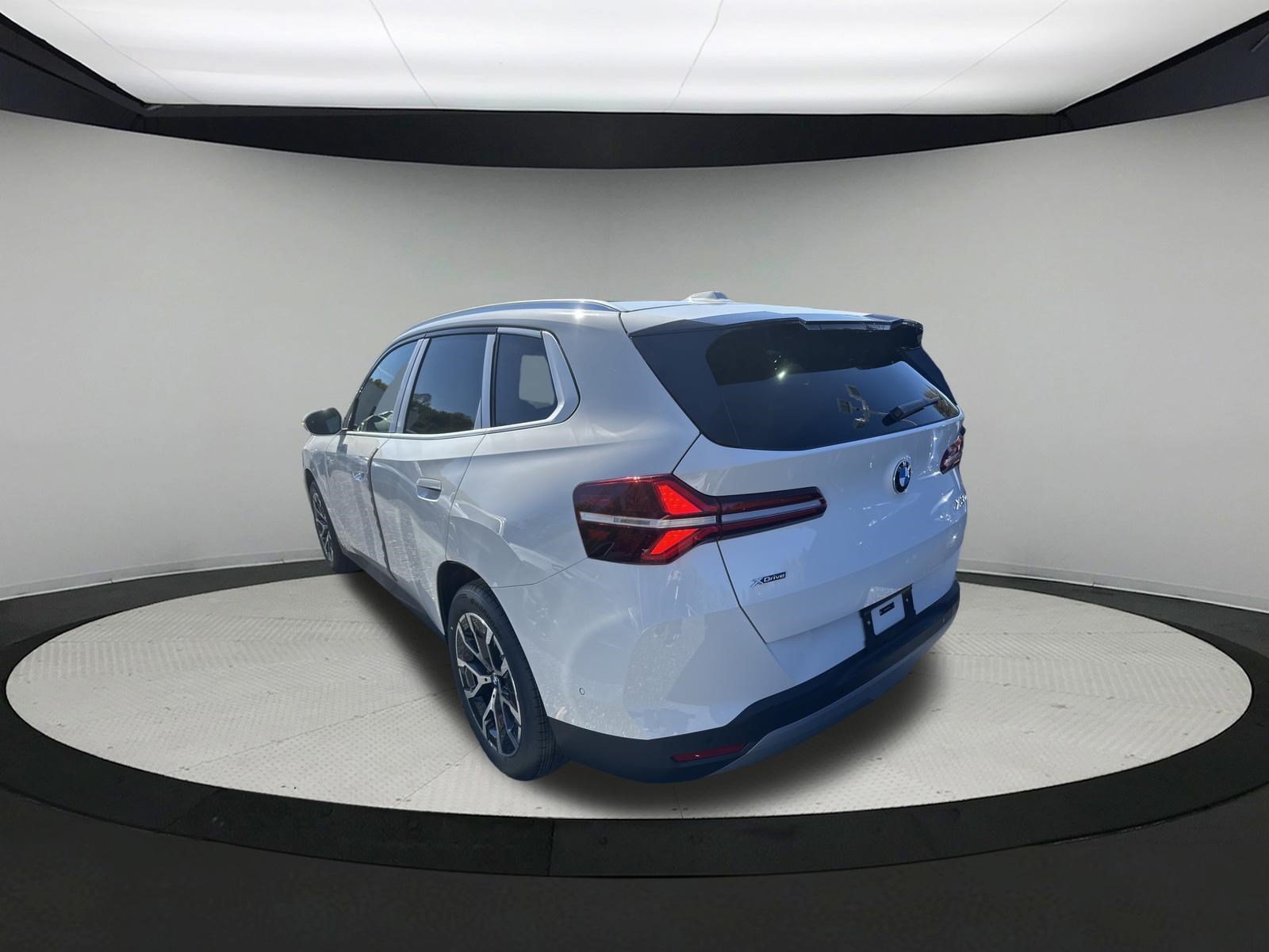 Certified Used 2026 Alpine White BMW 30 xDrive image 7