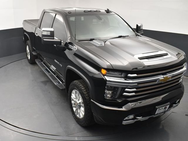 Used 2022 Black Chevrolet High Country image 13