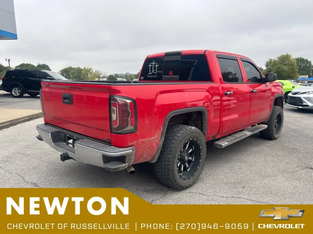 Used 2018 Cardinal Red GMC SLT image 11