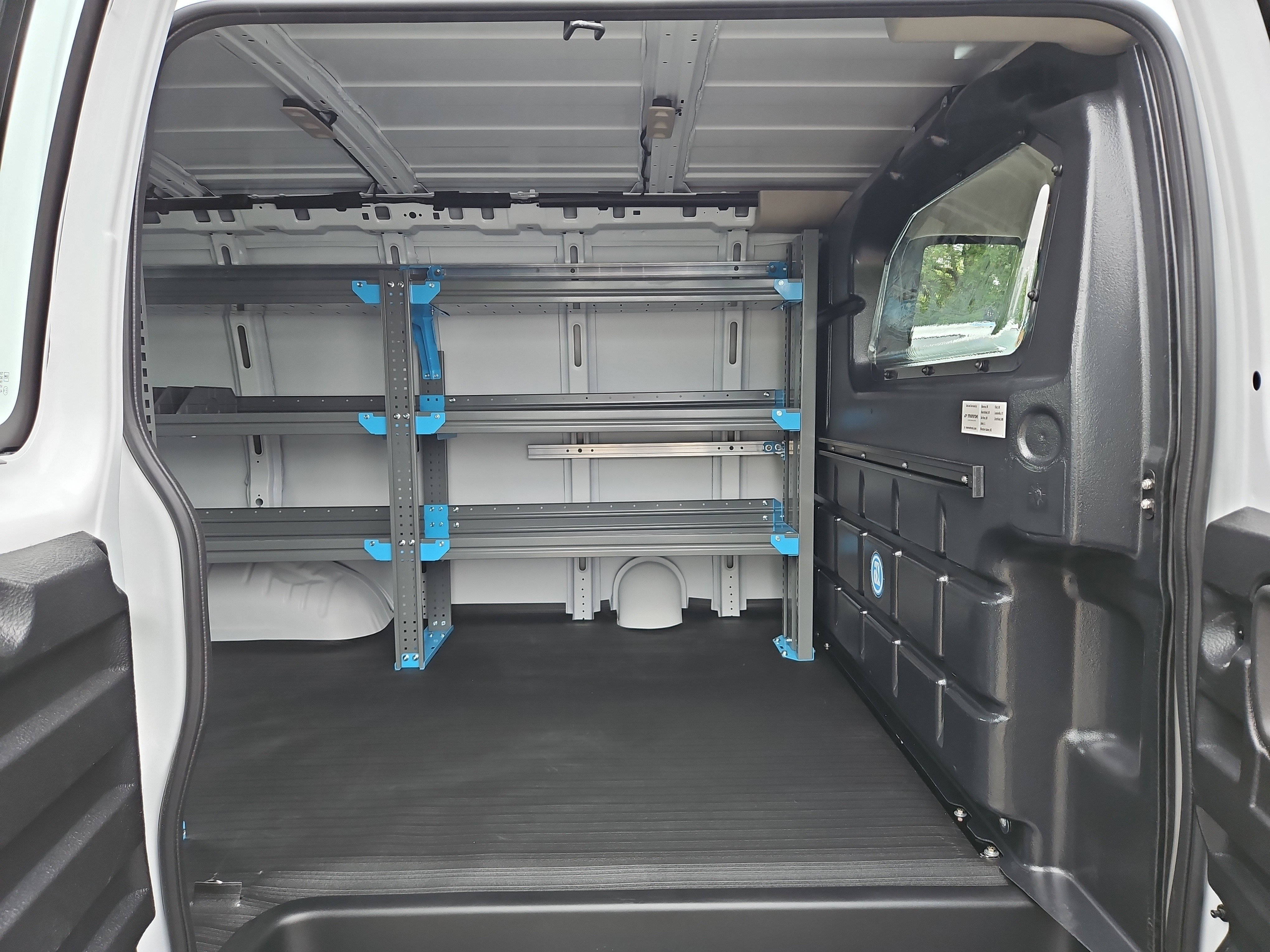2026 Chevrolet Express Cargo Work Van - Photo 18