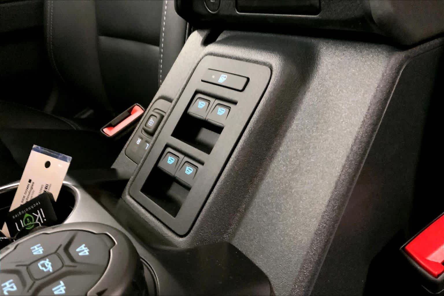 New 2026 Carbonized Gray Metallic Ford Badlands® image 17