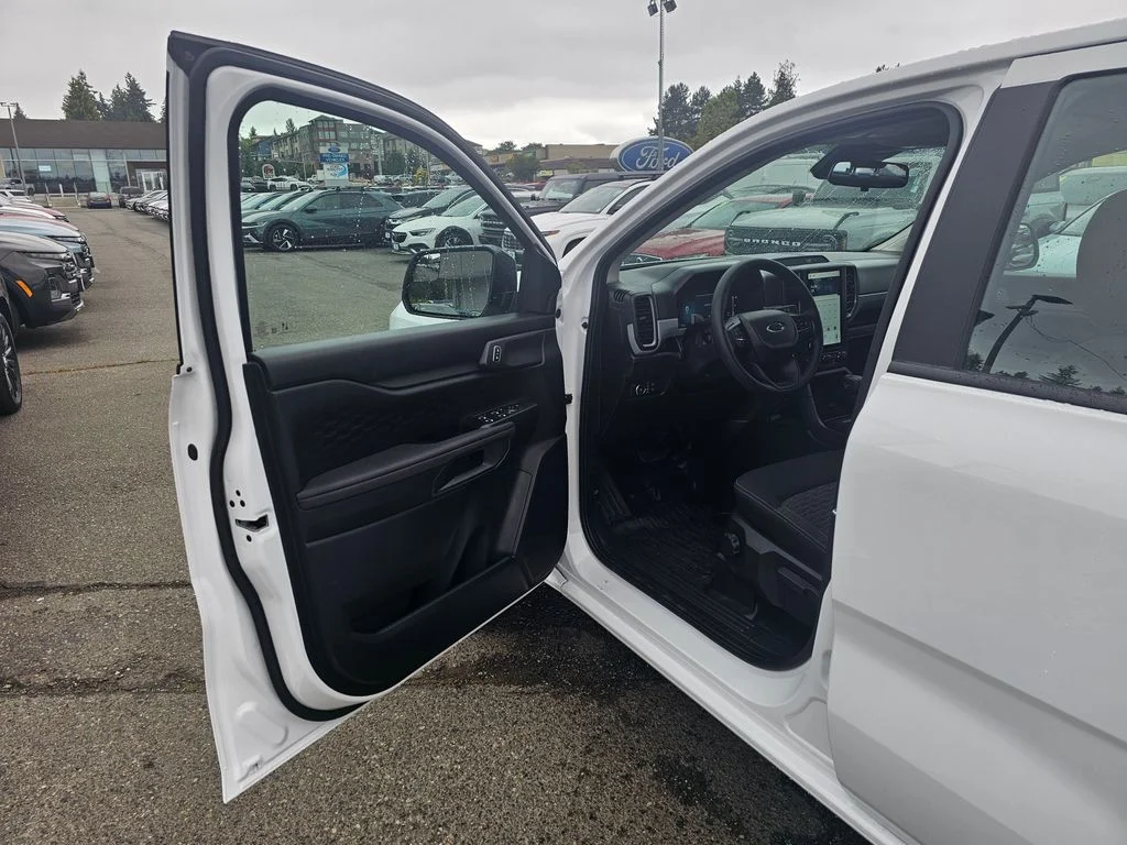 New 2025 Oxford White Ford XL image 18