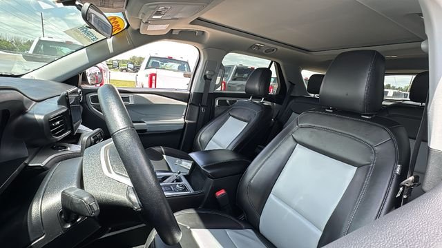 Used 2023 Gray Ford XLT image 19