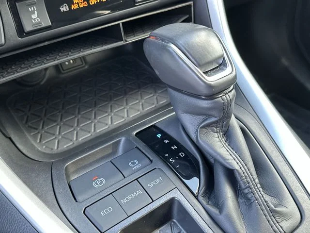 2024 Toyota RAV4 XLE Premium - Photo 20