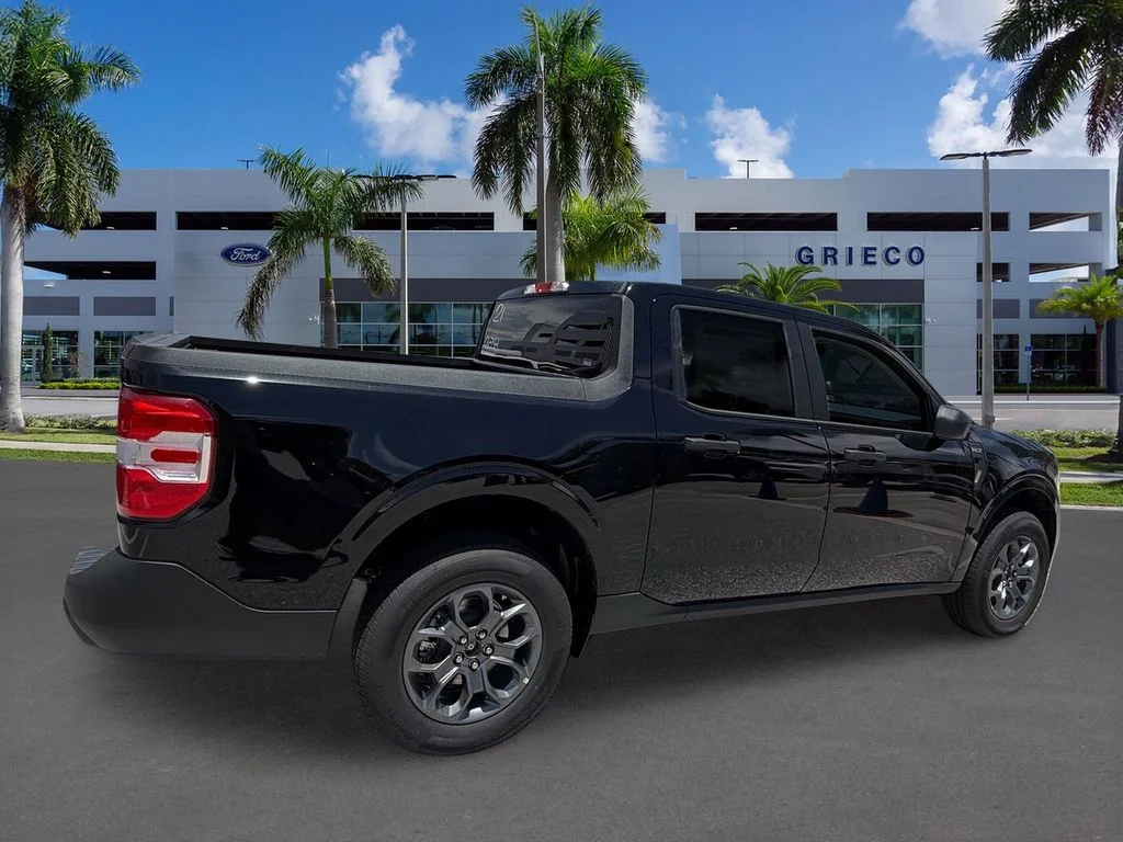 New 2026 Shadow Black Ford XLT image 7