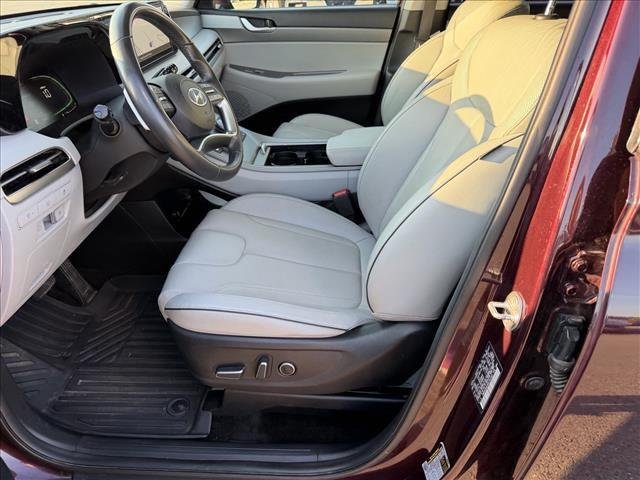 Used 2024 Sierra Burgundy Hyundai SEL 7P image 11