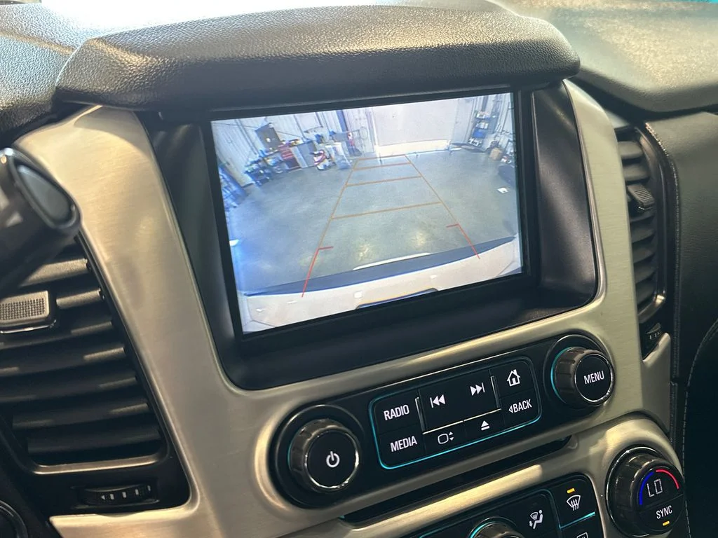 Used 2018 White GMC SLT image 24