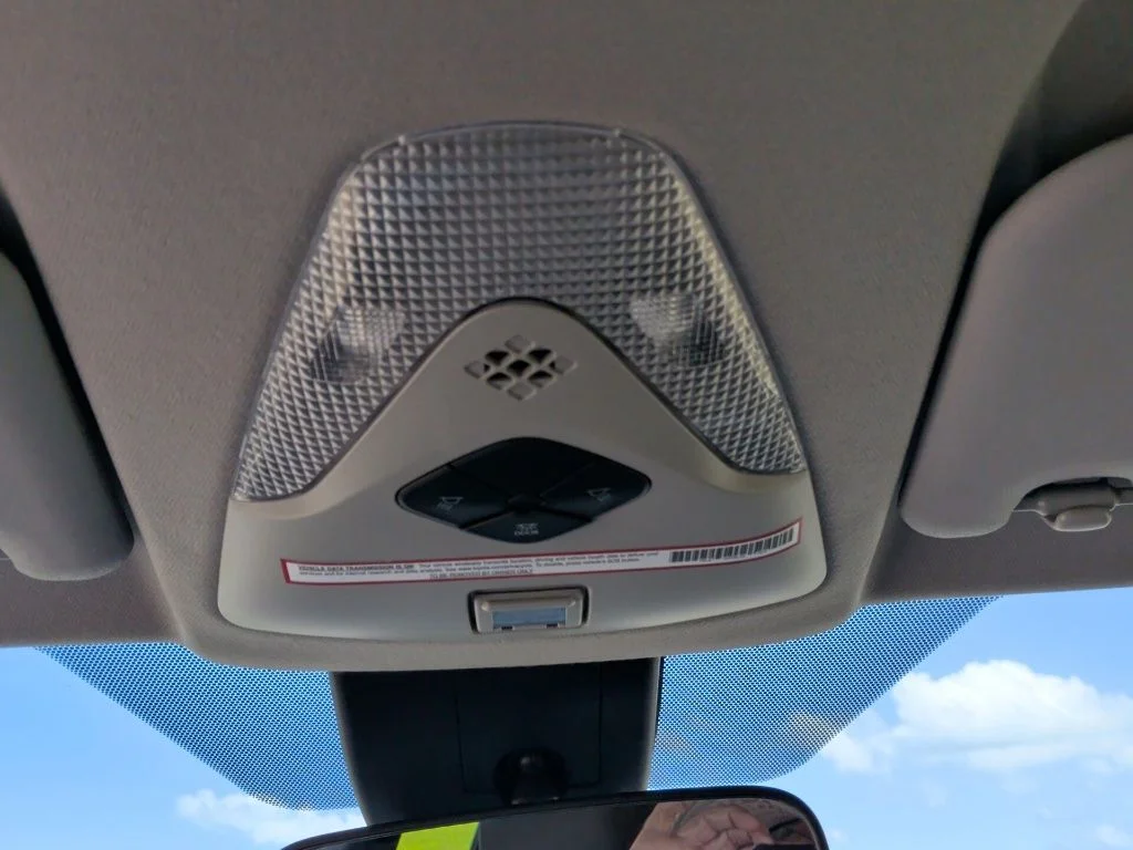 Used 2020 White Toyota LE image 22