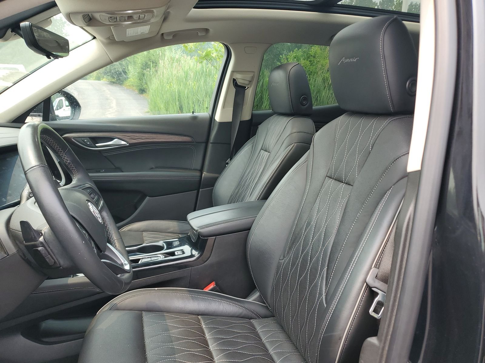 Used 2021 Black Buick Avenir image 7