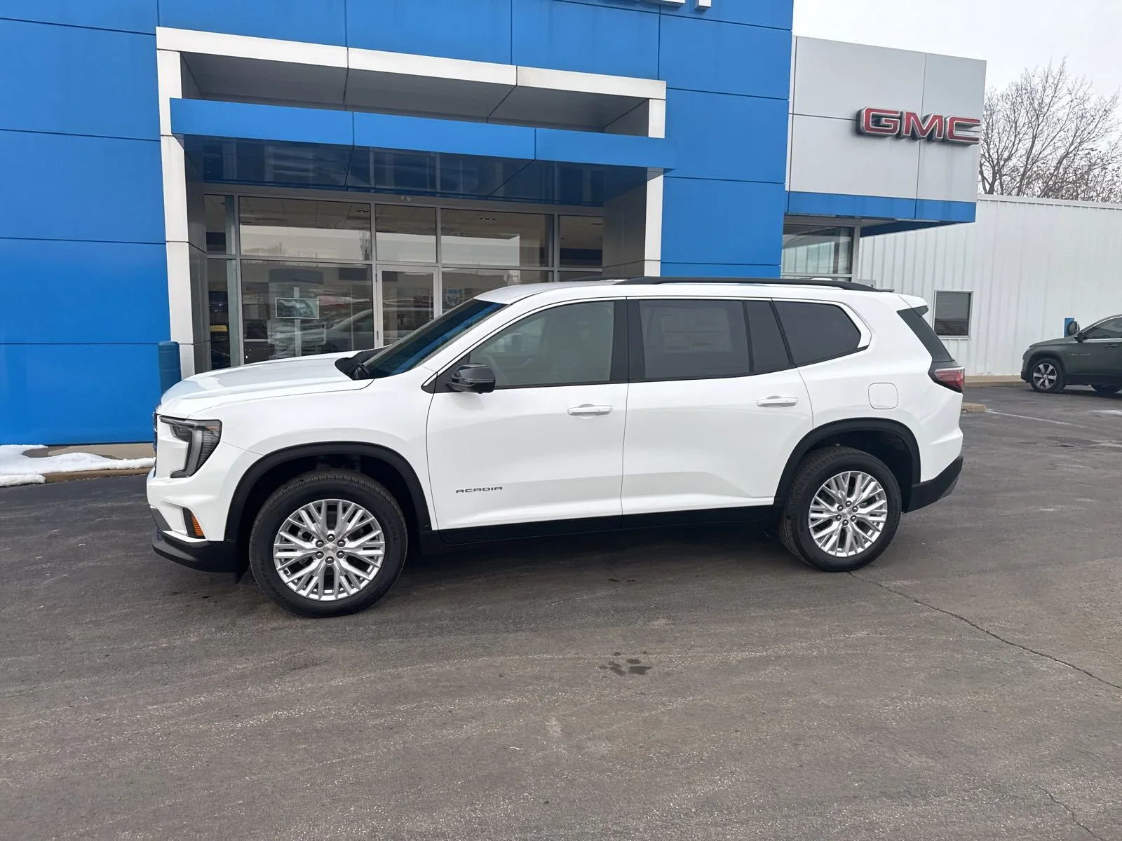 New 2026 Summit White GMC Elevation image 3