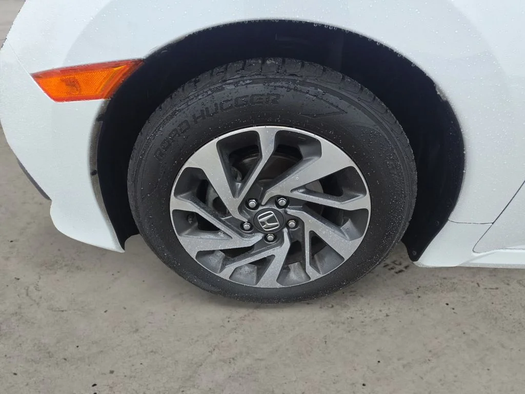 Used 2017 White Honda EX image 9