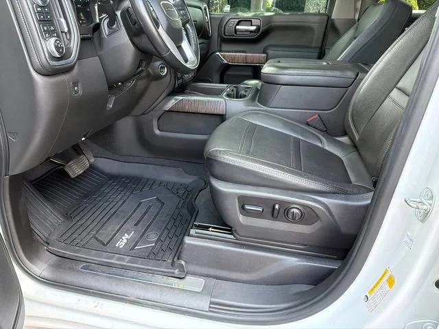 Used 2021 WHITE FROST TRICOAT GMC Denali image 9