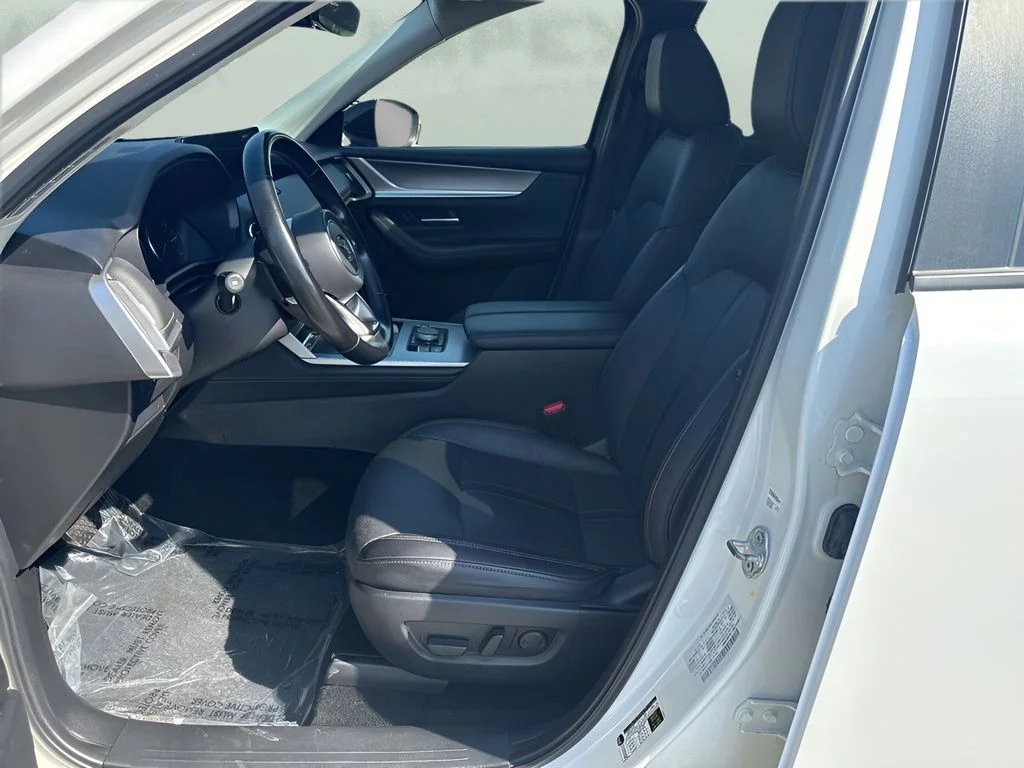 Used 2025 White Mazda 3.3 Turbo Preferred image 9