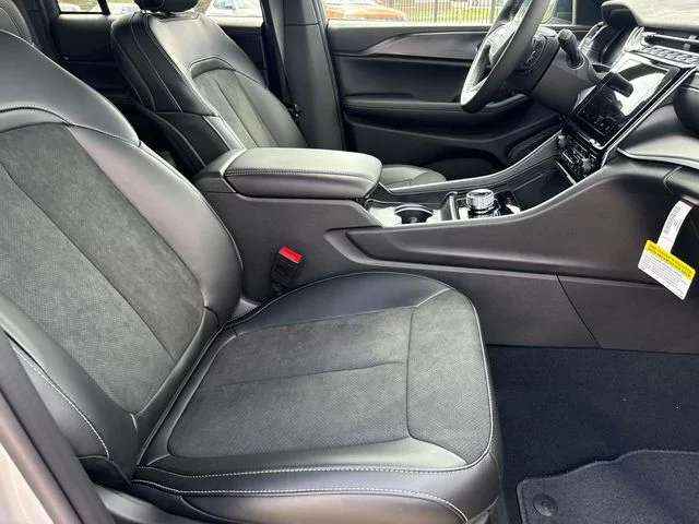 New 2025 Silver Jeep Altitude X image 24