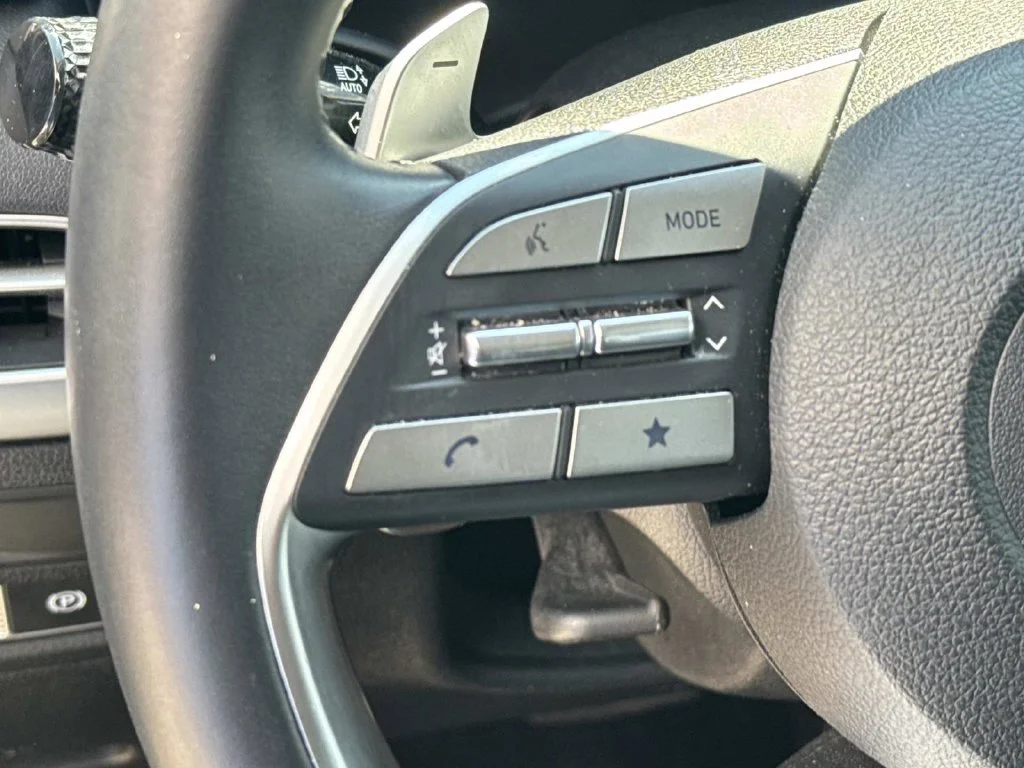 Used 2025 Gray Hyundai SEL image 36