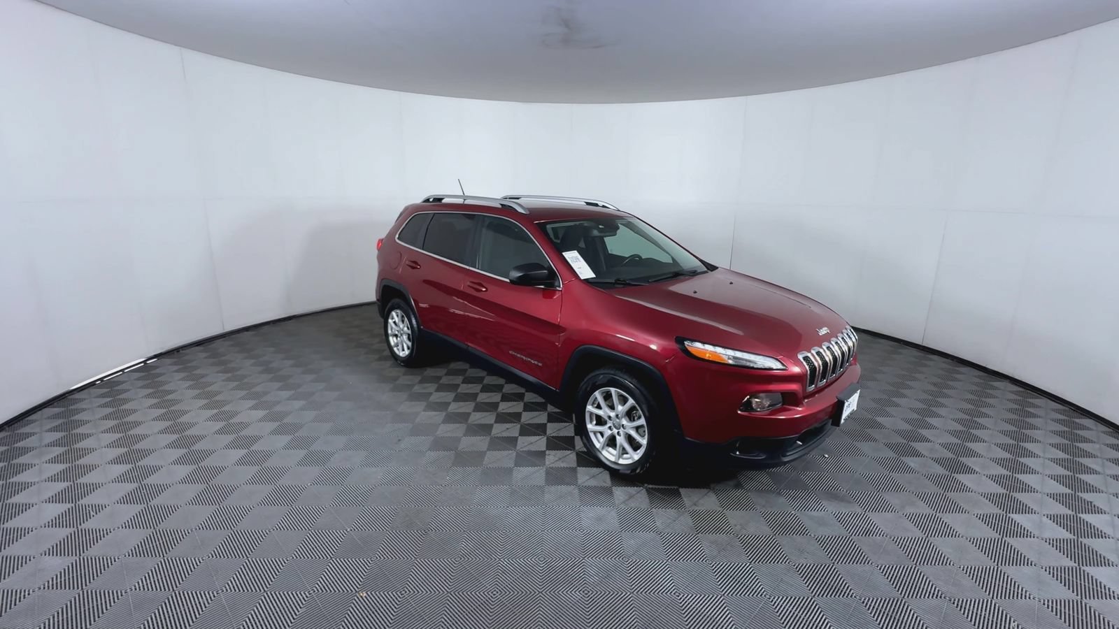 Used 2016 Jeep Cherokee Latitude with VIN 1C4PJMCB7GW360518 for sale in Aurora, CO