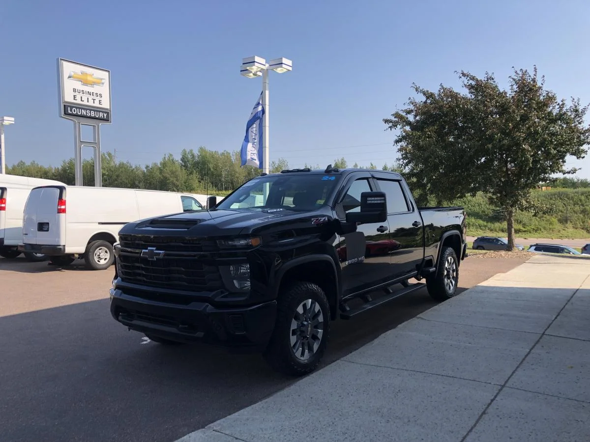 Used 2024 Black Chevrolet 4WD Crew Cab 159" Custom Z71 image 5