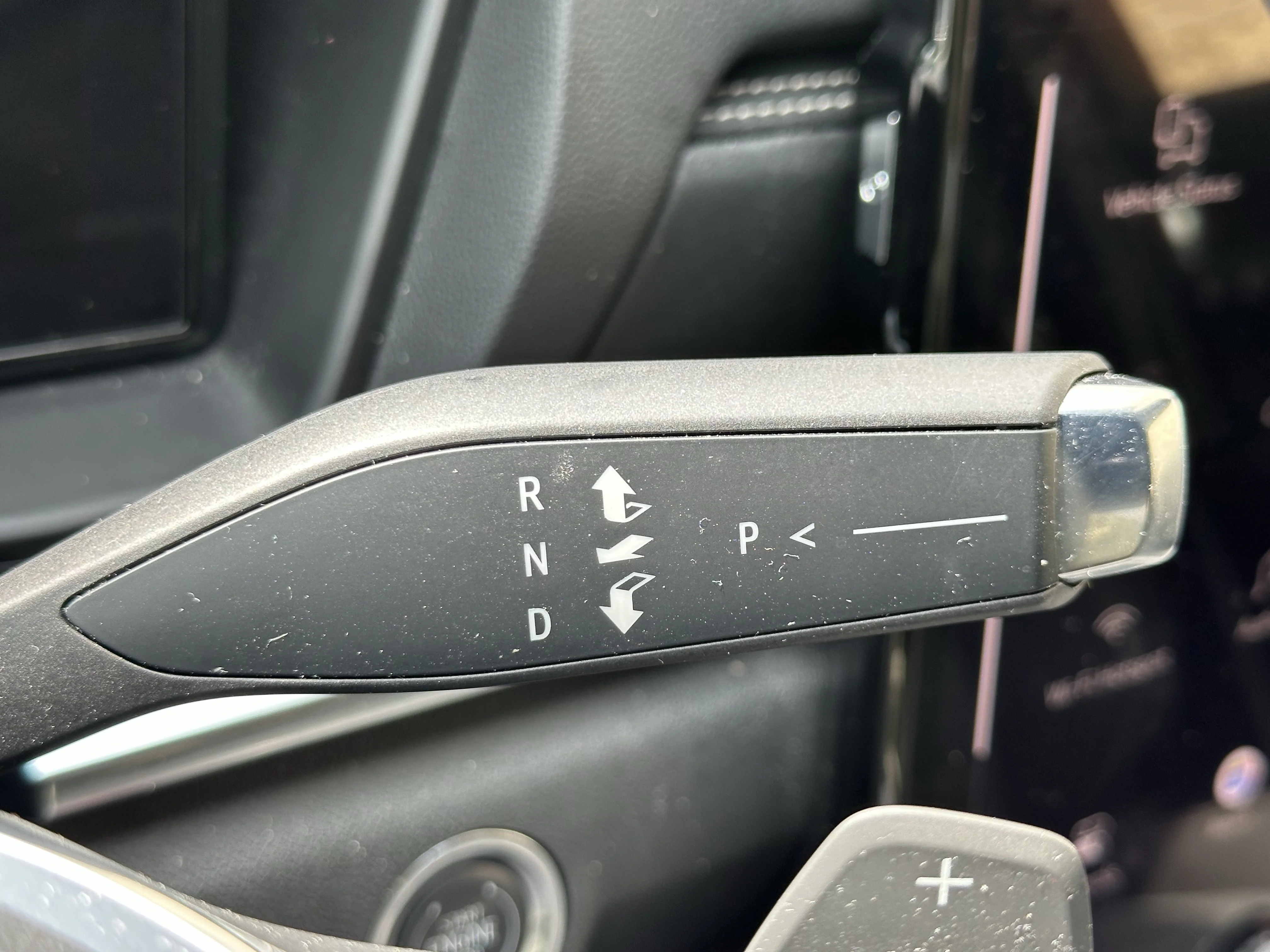 Certified Used 2025  GMC AWD Elevation image 17