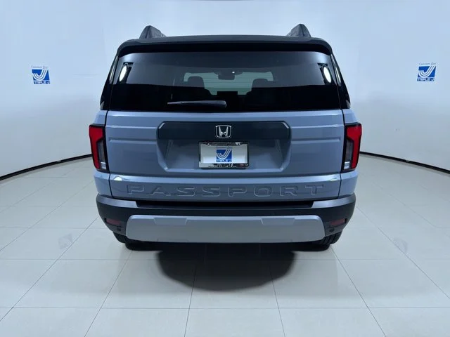 New 2026 SONIC GRAY Honda RTL image 7