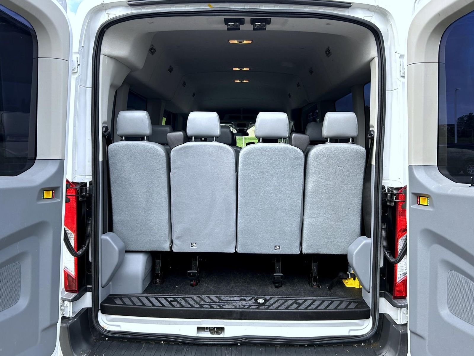 Used 2018 White Ford XL image 20