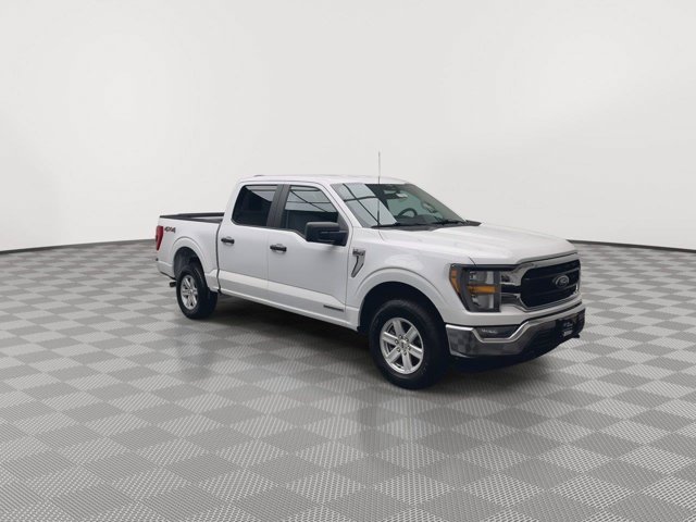 Used 2023 Oxford White Ford XLT image 35