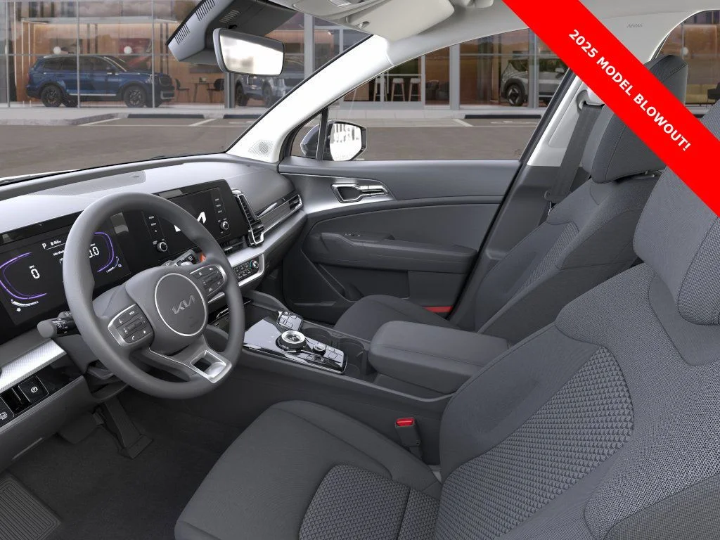 2025 Kia Sportage LX Hybrid - Photo 17