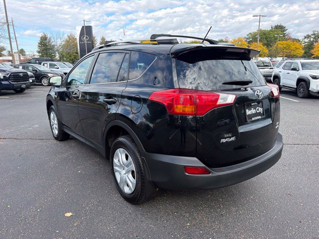 Used 2015 Black Toyota LE image 5