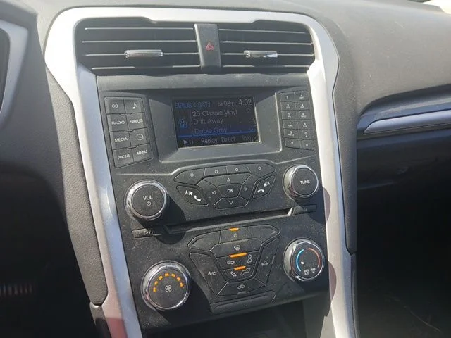 Used 2014 Red Ford SE image 10