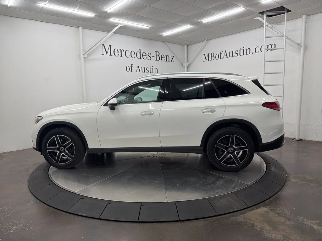 Used 2026 White Mercedes-Benz GLC 300 image 4
