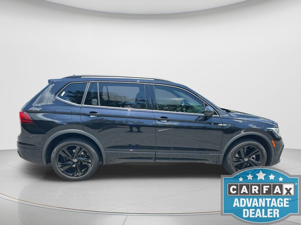 Used 2024 Black Volkswagen 2.0T SE R-Line Black image 4