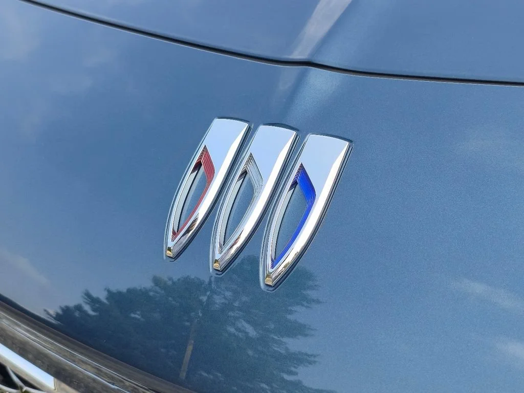 New 2026 Ocean Blue Metallic Buick Avenir image 29