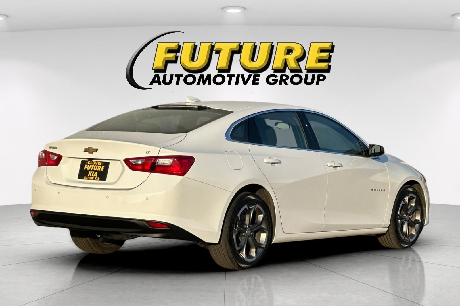 Used 2024 White Chevrolet LT image 3