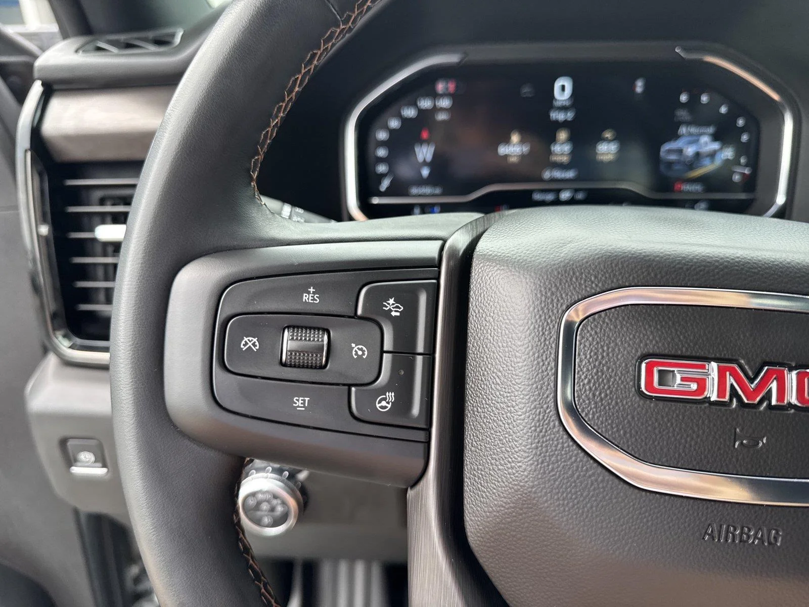 Used 2025 Sterling Metallic GMC AT4 image 22