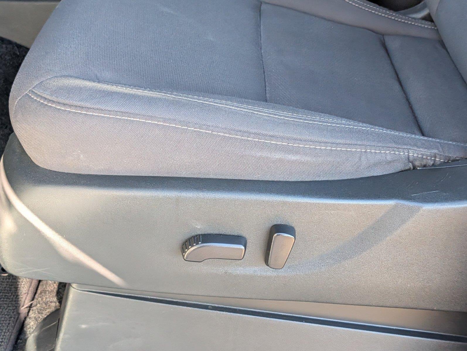 Used 2024 Glacier White Nissan SV image 12