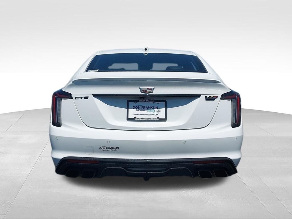Used 2024 White Cadillac V-Series image 7