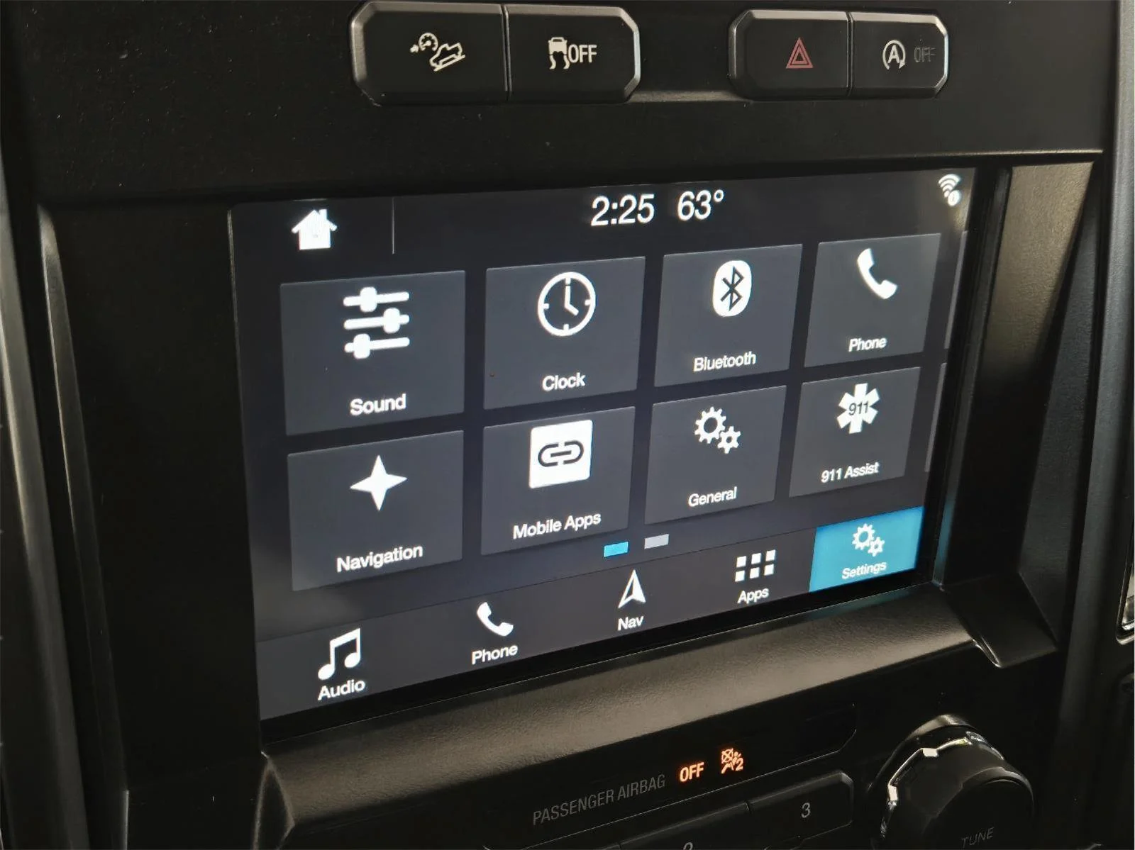 Used 2017 Oxford White Ford XLT image 24