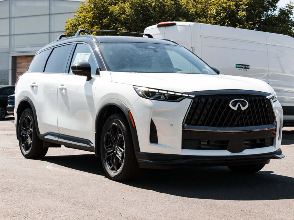 Certified Used 2027 Graphite/2t Rad Wht INFINITI SPORT image 3