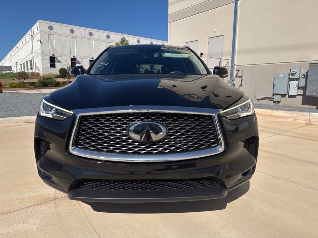 Used 2023 Black INFINITI LUXE image 2